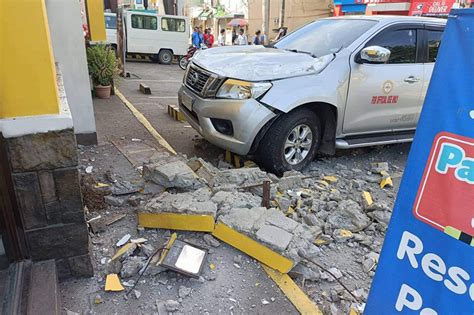 Death toll in Philippines quake rises to 4, with 60 injured.